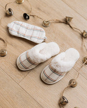 Load image into Gallery viewer, Slippers - Holiday Plaid - SIZE 6-7
