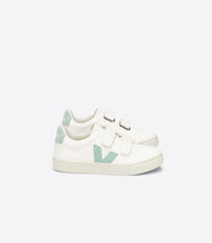 Load image into Gallery viewer, Veja Small Esplar - Extra White Matcha