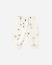 Load image into Gallery viewer, Quincy Mae children's relaxed fleece sweatpants in blue daisy floral print.
