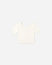 Load image into Gallery viewer, Rylee + Cru Scallop organic cotton short sleeve kids t-shirt in natural cream.
