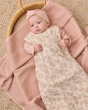 Load image into Gallery viewer, Jersey Sleep Bag - Floral Vine
