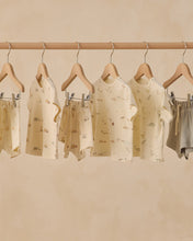 Load image into Gallery viewer, Boxy Tee - Farm. -SIZE 12-18, 18-24 M
