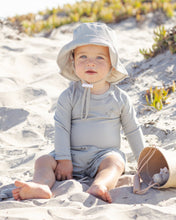 Load image into Gallery viewer, Rashguard - Sky
