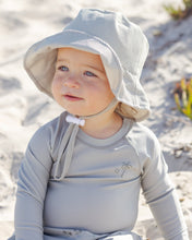 Load image into Gallery viewer, Rashguard - Sky
