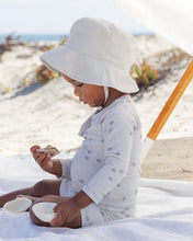 Load image into Gallery viewer, Bucket Hat - Sky
