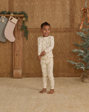 Load image into Gallery viewer, Organic Long Sleeve Pajama Set - Skiers
