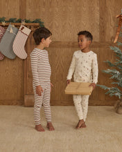 Load image into Gallery viewer, Organic Long Sleeve Pajama Set - Skiers
