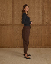 Load image into Gallery viewer, Women&#39;s Barrel Denim - Leopard
