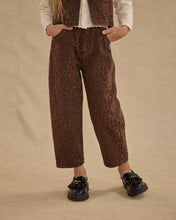 Load image into Gallery viewer, Barrel Pant - Leopard
