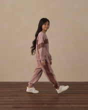 Load image into Gallery viewer, Paneled Sweatpant - Rosewood
