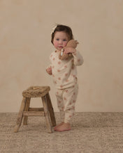 Load image into Gallery viewer, Long Sleeve Tee + Pant Set - Pink Daisies
