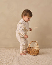 Load image into Gallery viewer, Relaxed Fleece Sweatpant - Blue Daisy
