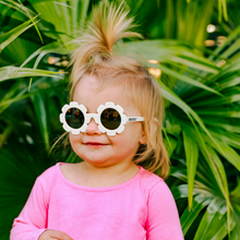 Load image into Gallery viewer, The Daisy Sunglasses
